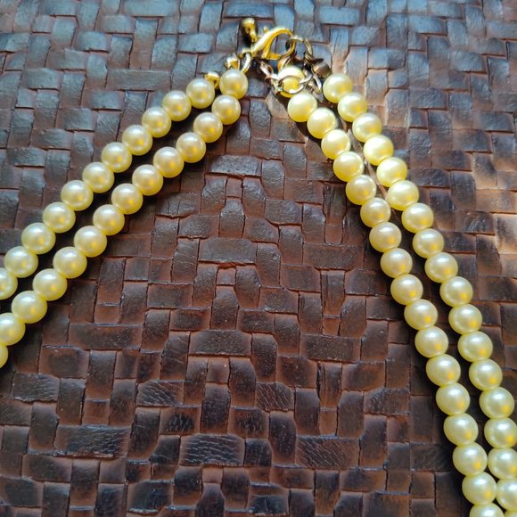 Faux Jade and Pearl Floral Fashion Necklace - Picture 5 of 11